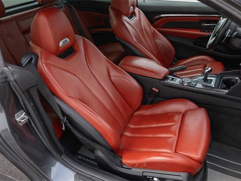 Used 2017 BMW M4 Convertible image 17