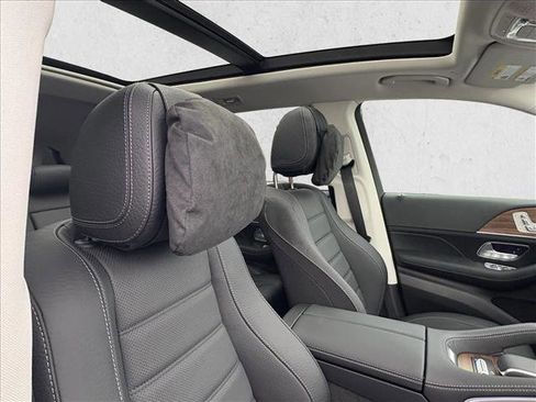 New 2026 Mercedes-Benz GLS 450 4MATIC image 24