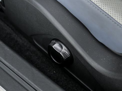 Used 2020 Nissan GT-R Premium AWD/4WD image 26