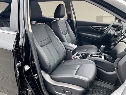 Used 2022 Nissan Rogue Sport SL w/ Premium Package image 27