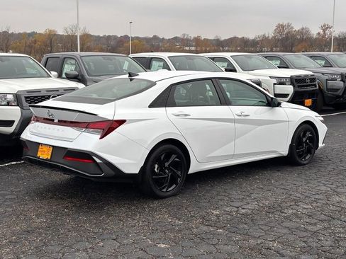 Used 2026 Hyundai Elantra Sport image 3