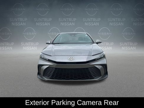 Used 2025 Toyota Camry SE FWD image 10