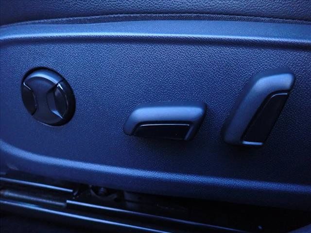 Used 2021 Volkswagen Jetta SE w/ SE Cold Weather Package FWD image 12