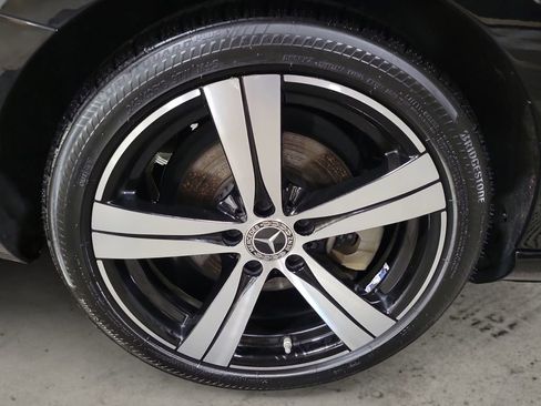 Used 2022 Mercedes-Benz C 300 4MATIC Sedan image 12