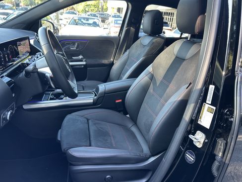 Certified 2025 Mercedes-Benz GLA 250 image 21