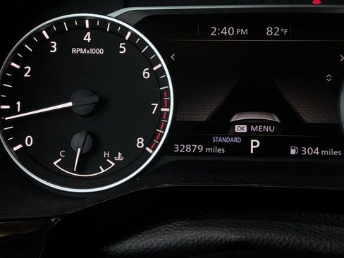 Used 2025 Nissan Pathfinder SV FWD image 40