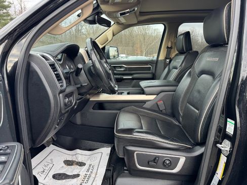 Used 2019 RAM 1500 Laramie image 15