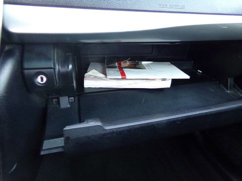 Used 2016 Toyota Camry SE image 35