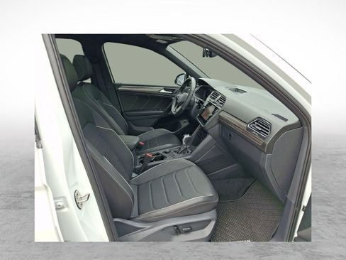 Used 2024 Volkswagen Tiguan SEL R-Line AWD/4WD image 11