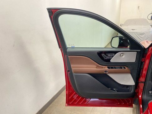 New 2026 Lincoln Aviator Reserve image 13