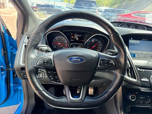 Used 2017 Ford Focus RS AWD/4WD image 17