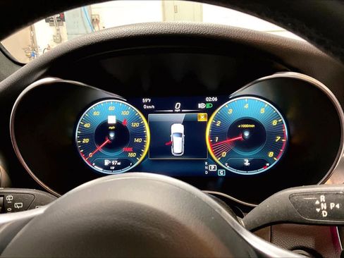 Used 2021 Mercedes-Benz GLC 300 4MATIC image 26