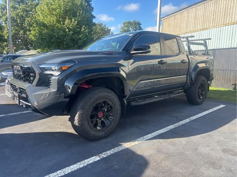 Used 2025 Toyota Tacoma TRD Pro AWD/4WD image 1