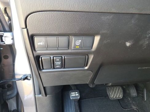 Used 2022 Nissan Armada SL w/ Midnight Edition Package RWD image 15