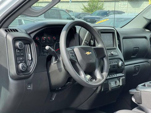 Used 2023 Chevrolet Silverado 1500 Custom AWD/4WD image 10