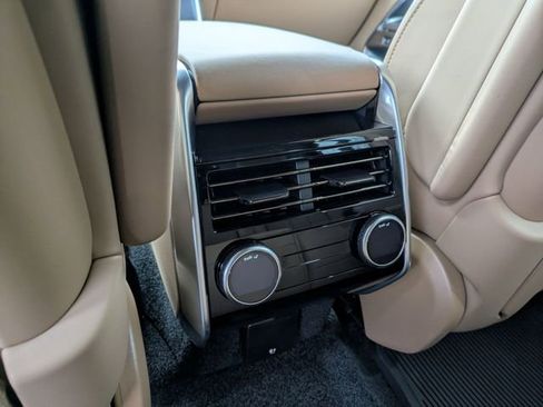 New 2026 Land Rover Range Rover Long Wheelbase SE image 13