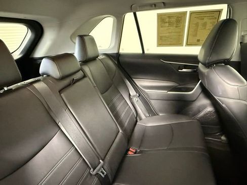 Used 2019 Toyota RAV4 XLE Premium image 42