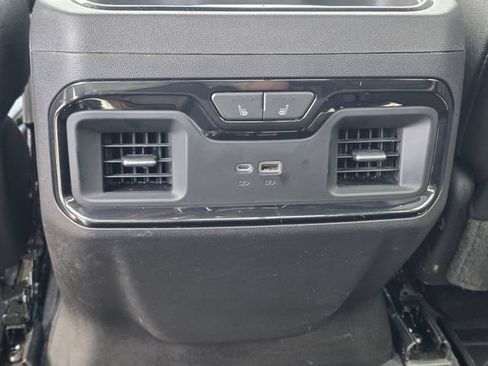 Used 2022 GMC Sierra 1500 AT4 w/ AT4 Premium Package AWD/4WD image 19