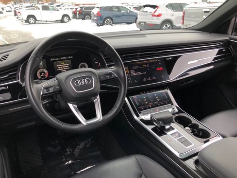 Used 2019 Audi Q8 Premium w/ Convenience Package image 17