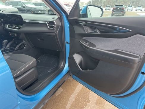 Used 2025 Chevrolet TrailBlazer LT image 47