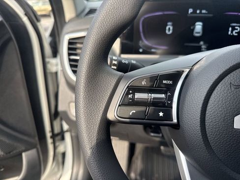 New 2026 Kia Seltos LX image 16