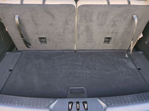 Used 2022 Ford Explorer XLT w/ Equipment Group 202A image 34