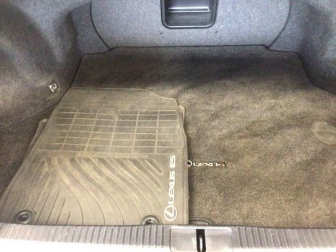 Used 2015 Lexus ES 350 w/ Luxury Package FWD image 12