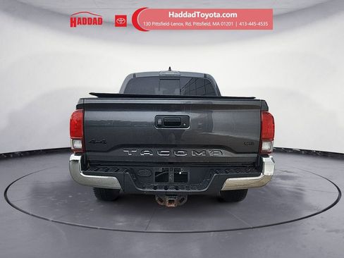 Certified 2022 Toyota Tacoma SR5 image 4