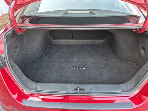 Used 2025 Nissan Sentra SV image 8