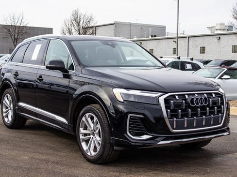 Used 2025 Audi Q7 3.0T Premium Plus image 3