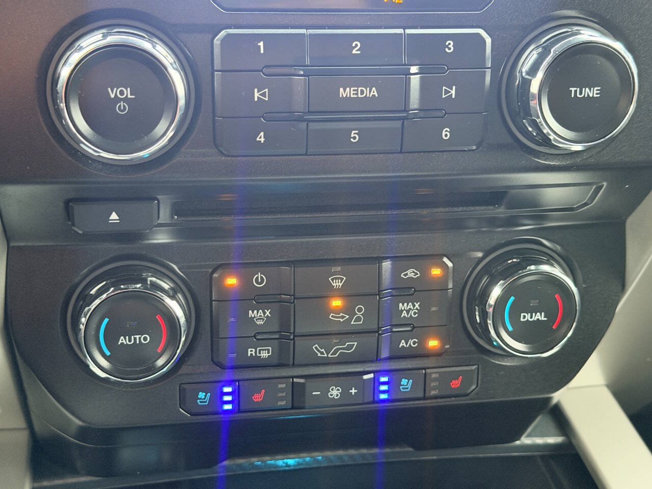 Used 2018 Ford F150 Lariat AWD/4WD image 41