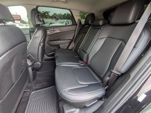 Used 2023 Kia Sportage EX FWD image 14
