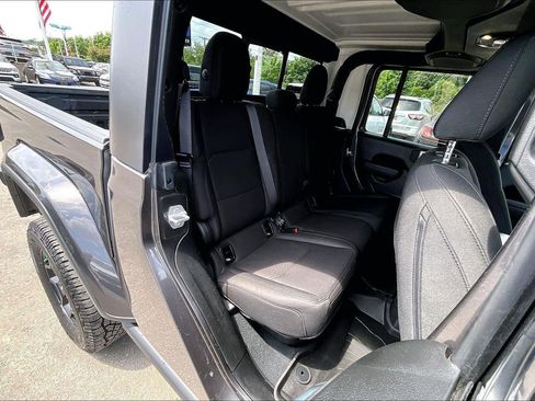 Used 2022 Jeep Gladiator Sport AWD/4WD image 23