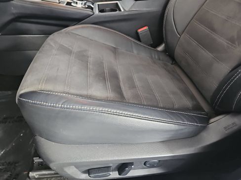 Used 2023 Mitsubishi Outlander SE AWD/4WD image 23