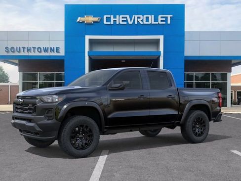 New 2026 Chevrolet Colorado Trail Boss AWD/4WD image 2