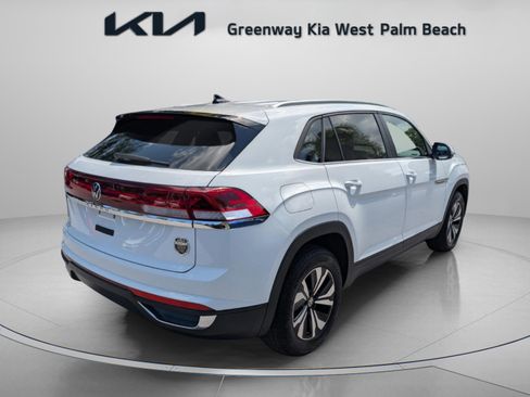 Used 2025 Volkswagen Atlas Cross Sport SE FWD image 7