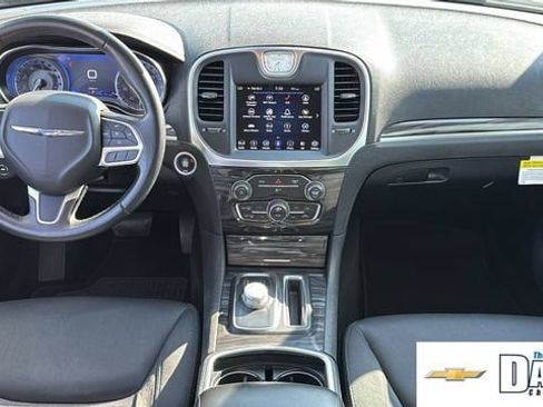 Used 2019 Chrysler 300 Touring w/ Sport Appearance Package RWD image 11