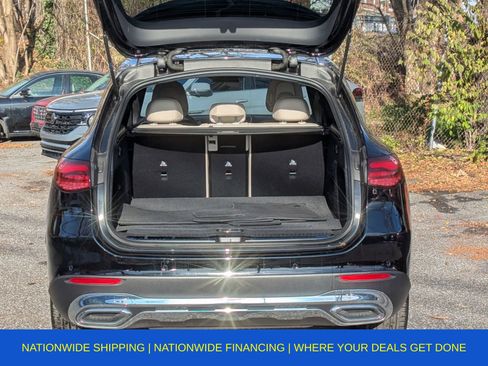 Used 2024 Mercedes-Benz GLC 300 4MATIC image 6