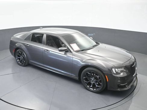 Used 2020 Chrysler 300 S w/ S Model Appearance Package RWD image 54