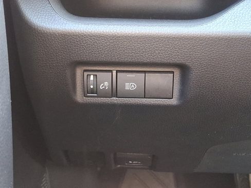 Certified 2021 Toyota RAV4 XLE image 25