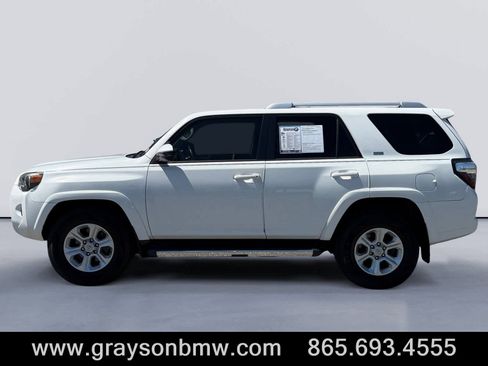 Used 2017 Toyota 4Runner SR5 RWD image 6