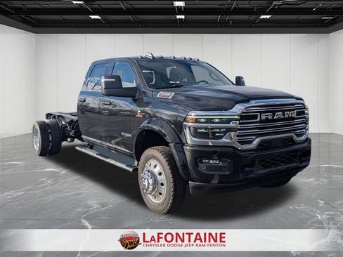 New 2026 RAM 5500 Tradesman AWD/4WD image 7