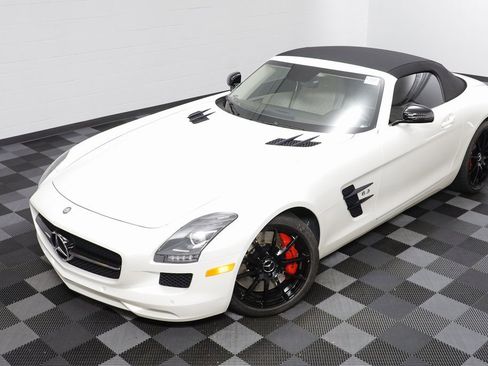 Used 2013 Mercedes-Benz SLS AMG GT Roadster image 2