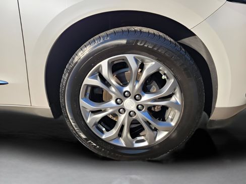 Used 2018 Buick Enclave Avenir w/ Avenir Technology Package image 26