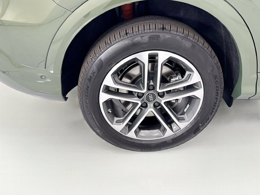Used 2026 Audi Q5 Premium Plus AWD/4WD image 32