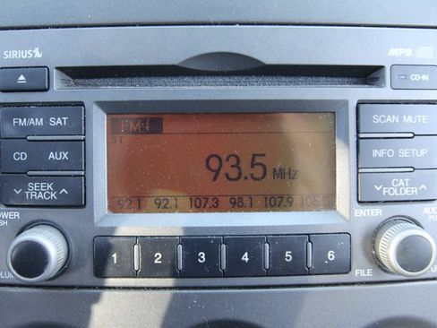 Used 2009 Kia Rondo LX FWD image 25