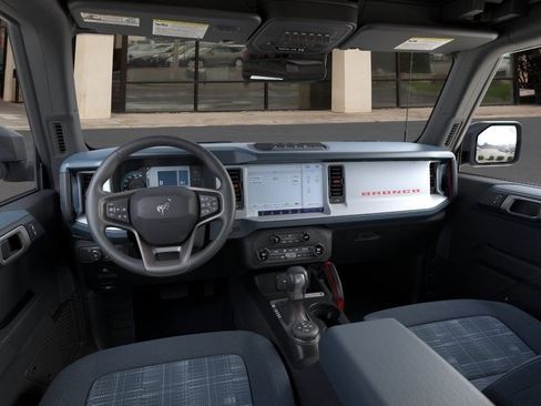 New 2025 Ford Bronco Heritage Edition AWD/4WD image 8
