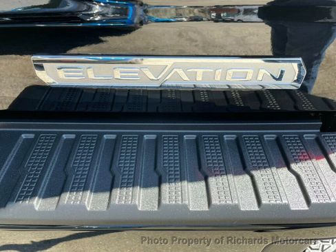 Used 2024 GMC Sierra 1500 Elevation w/ Elevation Premium Package image 8