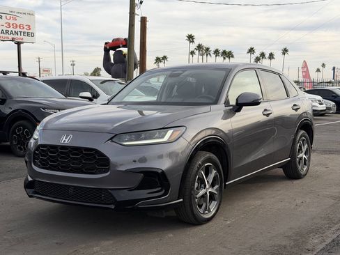 Used 2023 Honda HR-V EX-L image 3