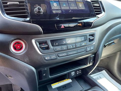 Used 2023 Honda Passport TrailSport image 16